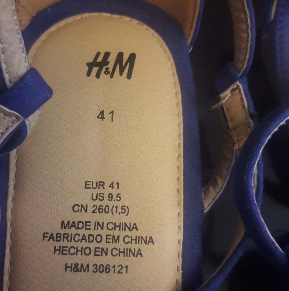 Shoes - Picture 2 of 6